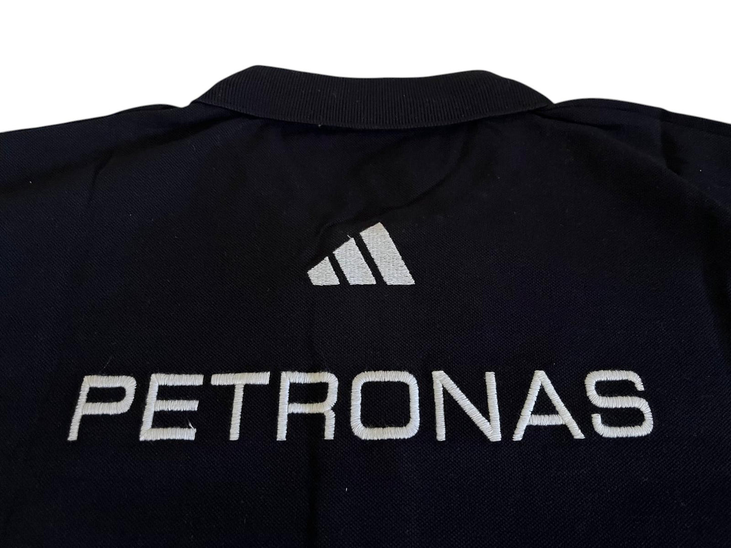 Mercedes AMG Petronas F1 Poloshirt in Schwarz mit gestickten Logos