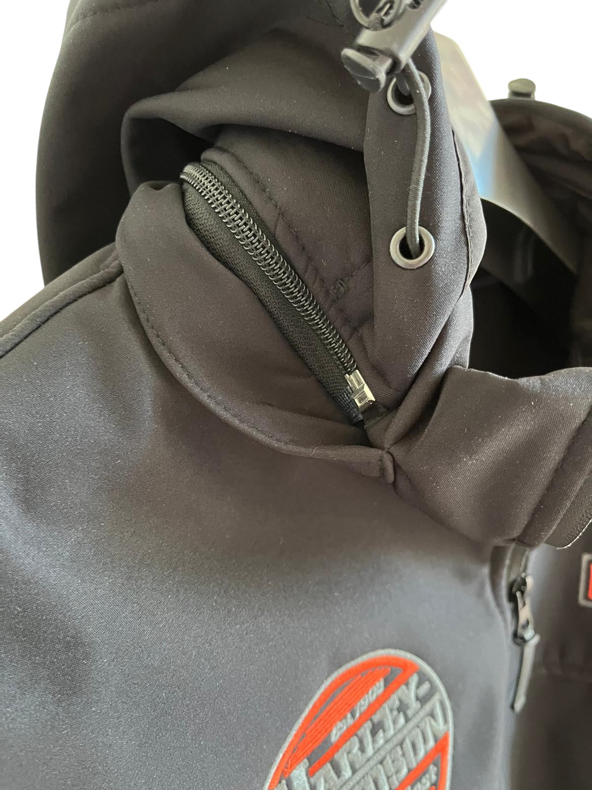 **HARLEY-DAVIDSON Men's Soft Shell Jacket – Windproof with Detachable Hood – New**