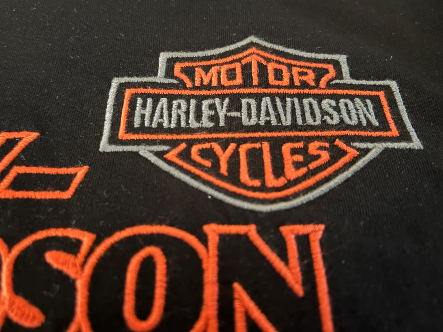 Motorcycle Racing T-Shirt Schwarz – Motorcycle Style – Front- & Rückenstickerei - Größe M