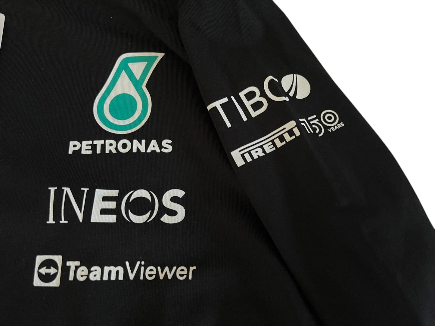 Mercedes AMG Petronas F1 T-Shirt Longsleeve (Langen Armen) in Schwarz Größe S